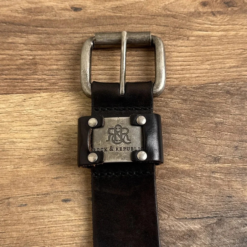 Rock & Republic Leather Belt Logo Rivet Buckle‎ Black Mens 44 Handcrafted